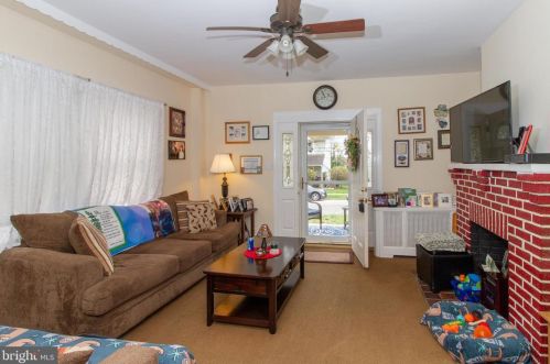 2723 Chestnut Ave, Ardmore, PA 19003-2017