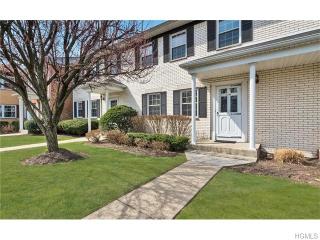 579 Lenape Ct, Airmont, NY 10901-4125