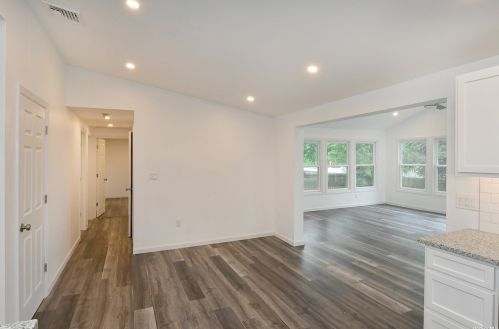 111 9th Ave, Holtsville NY  11742-2336 exterior