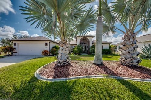 1021 25th Ave, Cape Coral, FL 33909-0017