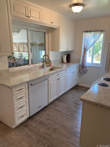 19834 Spanish Oak Dr, Santa Clarita, CA 91321-1338