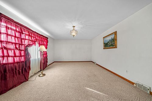 948 Main St, Latrobe, PA 15650-1635
