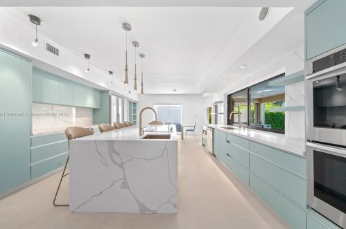 3051 35 St, Hollywood FL 33021-2627 exterior