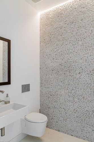 376 1st Ave, Naples FL  34102-5905 exterior