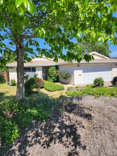 4015 Bainbridge Dr, North Highlands, CA 95660-2852