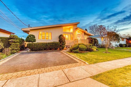 2617 Centre Ave, North Bellmore, NY 11710-3447