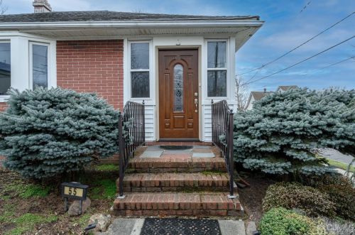 55 James St, Perth Amboy, NJ 08861-1527