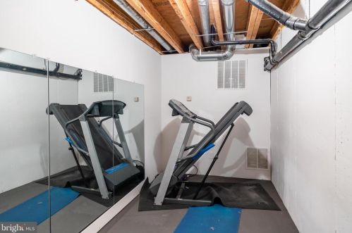 17 Hillside Ln, Berlin Boro NJ  08009-1703 exterior