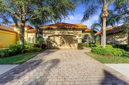 6488 Caldecott Dr, Naples FL  34113-3193 exterior
