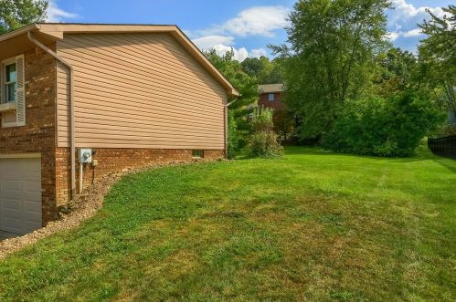 38 Fieldstone Pl, Zelienople PA  16063-9313 exterior