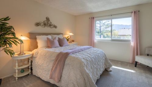 1137 Oddstad Blvd, Pacifica CA  94044-3850 exterior