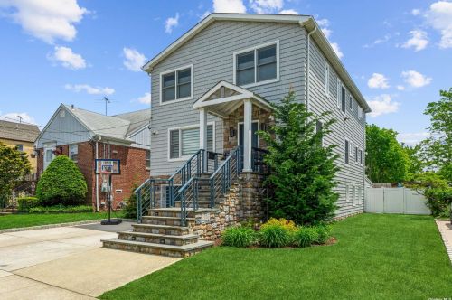243 Spring St, Meadowmere Park, NY 11559-1218