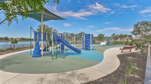 6942 New Melones Cir, Discovery Bay CA  94505-2636 exterior