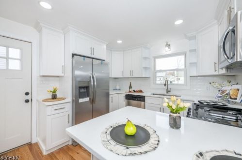 40 Oak St, Lincoln Park NJ  07035-2434 exterior