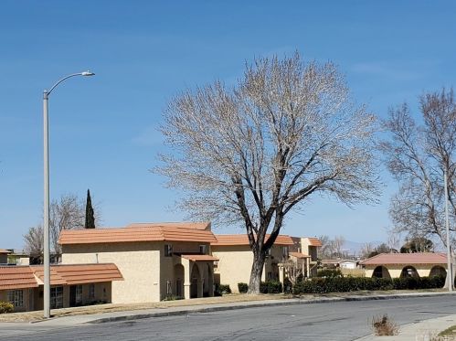 43600 Stanridge Ave, Lancaster, CA 93535-4001