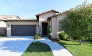 5978 Via Peccio Dr, Fresno, CA 93727-1009