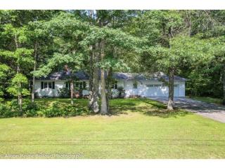28 Mo Sett Ave, Goffstown NH  03045-2718 exterior