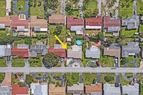 8490 10th St, Hollywood FL  33024-4939 exterior