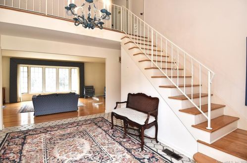 27 Princes Pine Rd, Norwalk, CT 06850-2210
