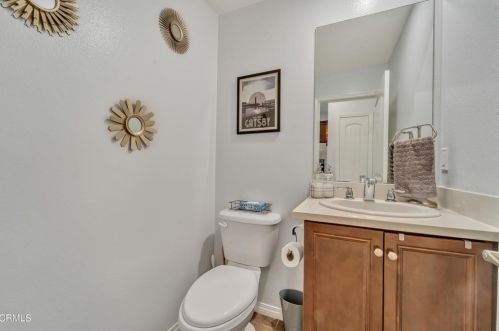 28778 Calle De La Paz Dr, Santa Clarita CA  91354-3006 exterior