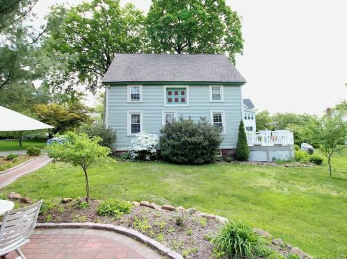 310 Main St, Wallingford CT  06492-2232 exterior