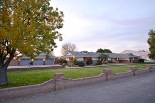 340 Ranchos Legante Dr, Gilbert, AZ 85296-2002