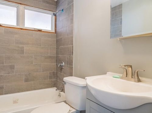 12 Time St, North Providence RI  02904-4721 exterior