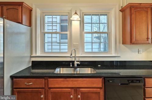 437 Carlisle St, Hanover PA 17331-2188 exterior