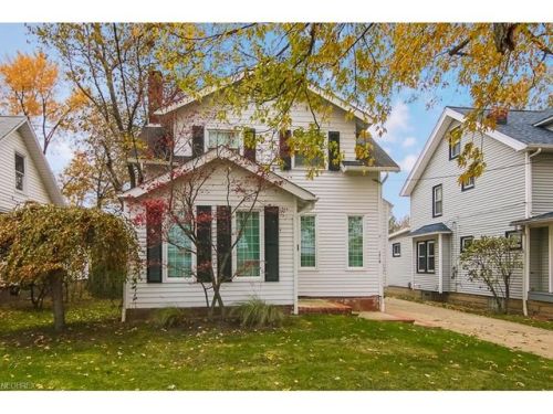 1718 Lincoln Rd, Willowick, OH 44092-2415