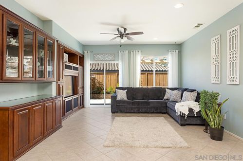 42531 Swoboda Ct, Temecula CA  92592-8184 exterior