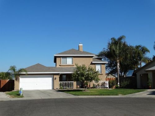 5651 Greenoaks Ct, Riverbank, CA 95367-3854