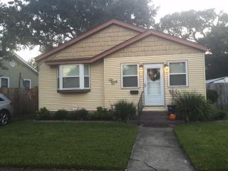 621 Julius Ave, New Orleans, LA 70121-1615