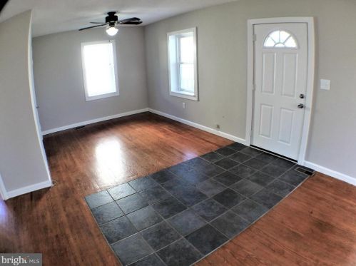 20 Loudoun St, Lovettsville VA  20180-8510 exterior