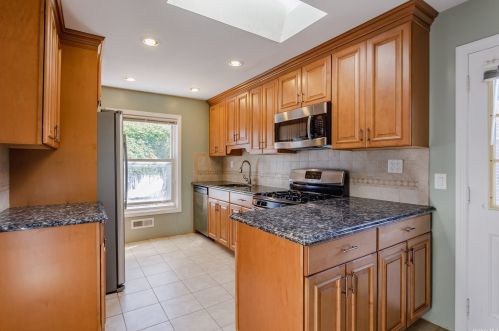 136 Central Park Rd, Hicksville NY 11803-2030 exterior