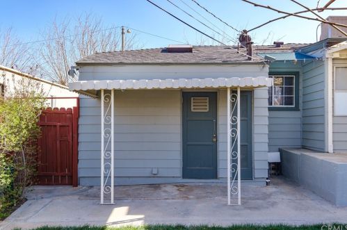 16842 Tracy St, Victorville CA  92395-3722 exterior