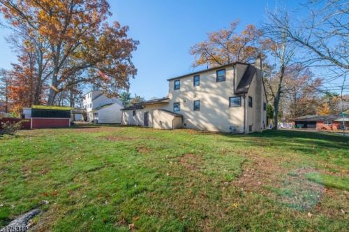 452 Ridge Rd, West Milford Lakes NJ  07480-1943 exterior