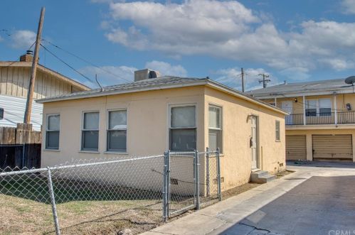 1943 Lester St, Bakersfield, CA 93304-3500