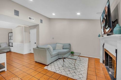 8569 Woodford Way, Riverside CA  92504-2900 exterior