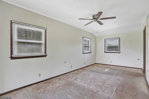 205 Sarepta Rd, Belvidere NJ  07823-2624 exterior