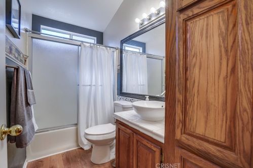 28101 Vista View Dr, Santa Clarita CA  91351-5710 exterior