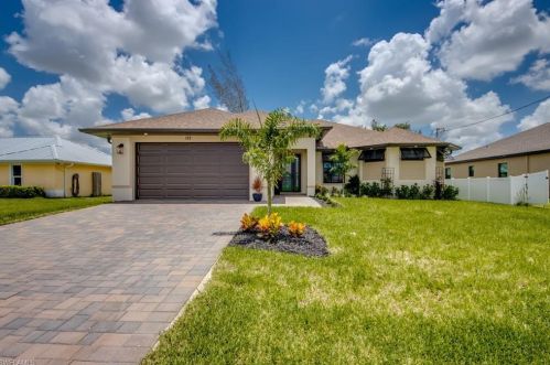 111 35th Ave, Cape Coral, FL 33993-0069