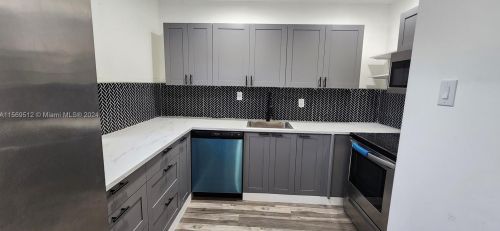 1221 58th Ave, Hollywood FL  33021-5121 exterior