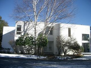 2597 Deerfield Rd, Pine Neck NY  11963-2022 exterior
