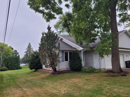 124 Henry St, Waterloo, WI 53594-2216