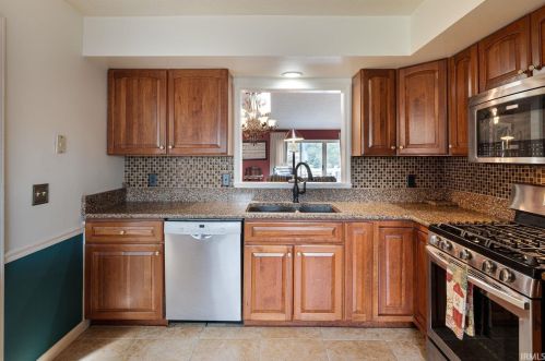 524 Rivers Edge Ct, Mishawaka IN 46544-4173 exterior