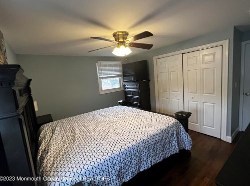26 Racoon Dr, Hazlet NJ  07730-1418 exterior