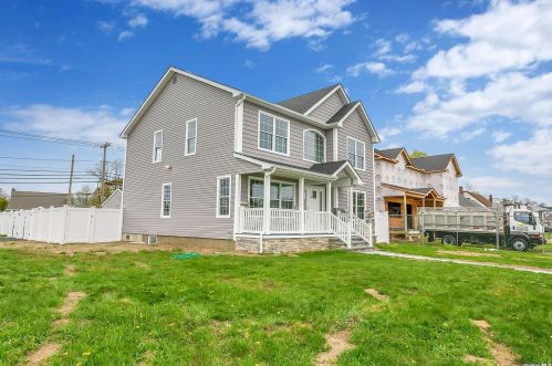 1160 Logan Rd, North Wantagh, NY 11793-1735