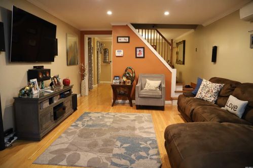 109-47 114th St, Jamaica, NY 11420-1344