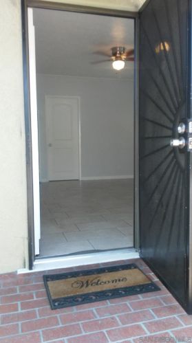 3616 10 St, Long Beach CA  90804-5050 exterior