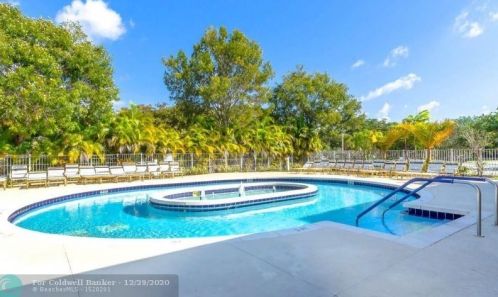 12755 16th Ct, Hollywood FL  33027-2148 exterior